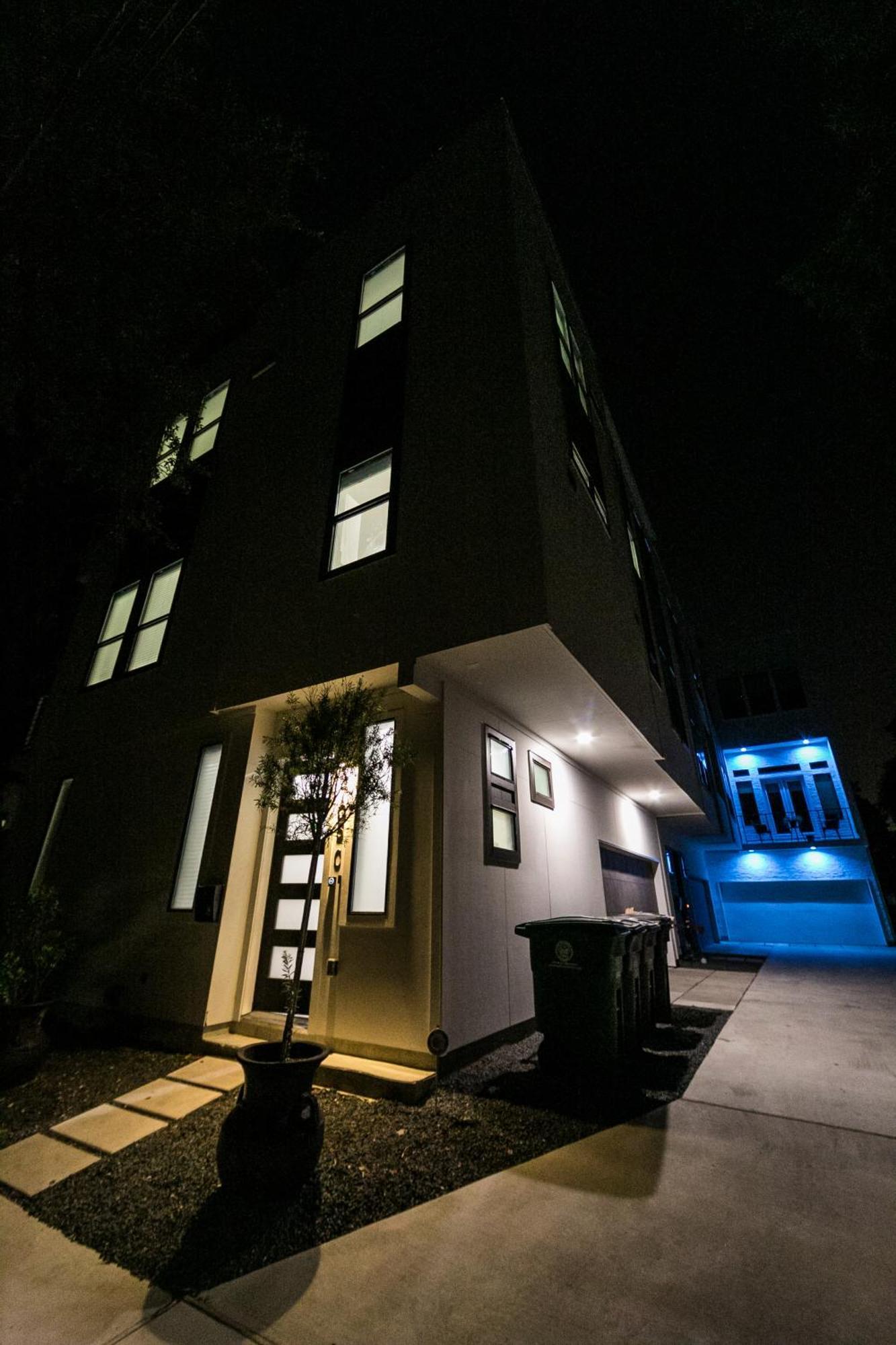 Montrose Guesthouse Suites By Dunyha Houston Exterior foto